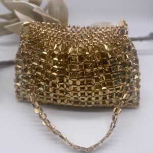 Bolso de metal rejilla dorada