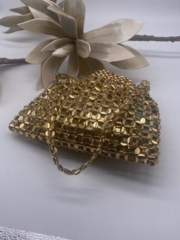 Bolso de metal rejilla dorada - Imagen 2