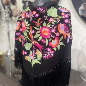 Mantón Negro Bordado
