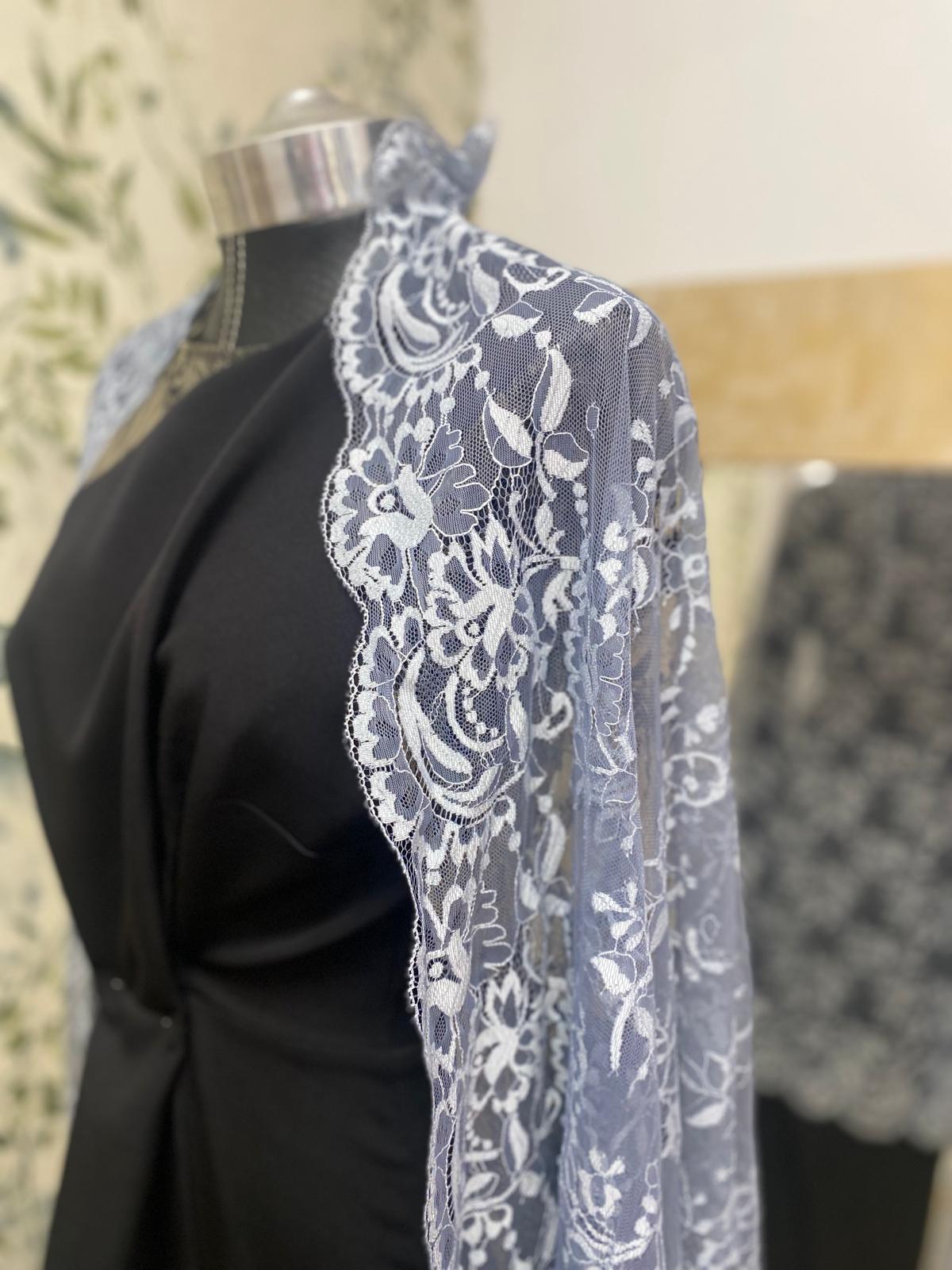 MANTILLA GRIS CON TONOS ANACARADOS - Imagen 4