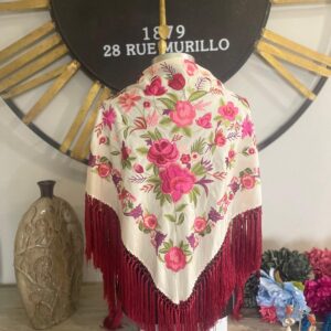 MANTON SEDA BEIG CON FLORES BORDADAS
